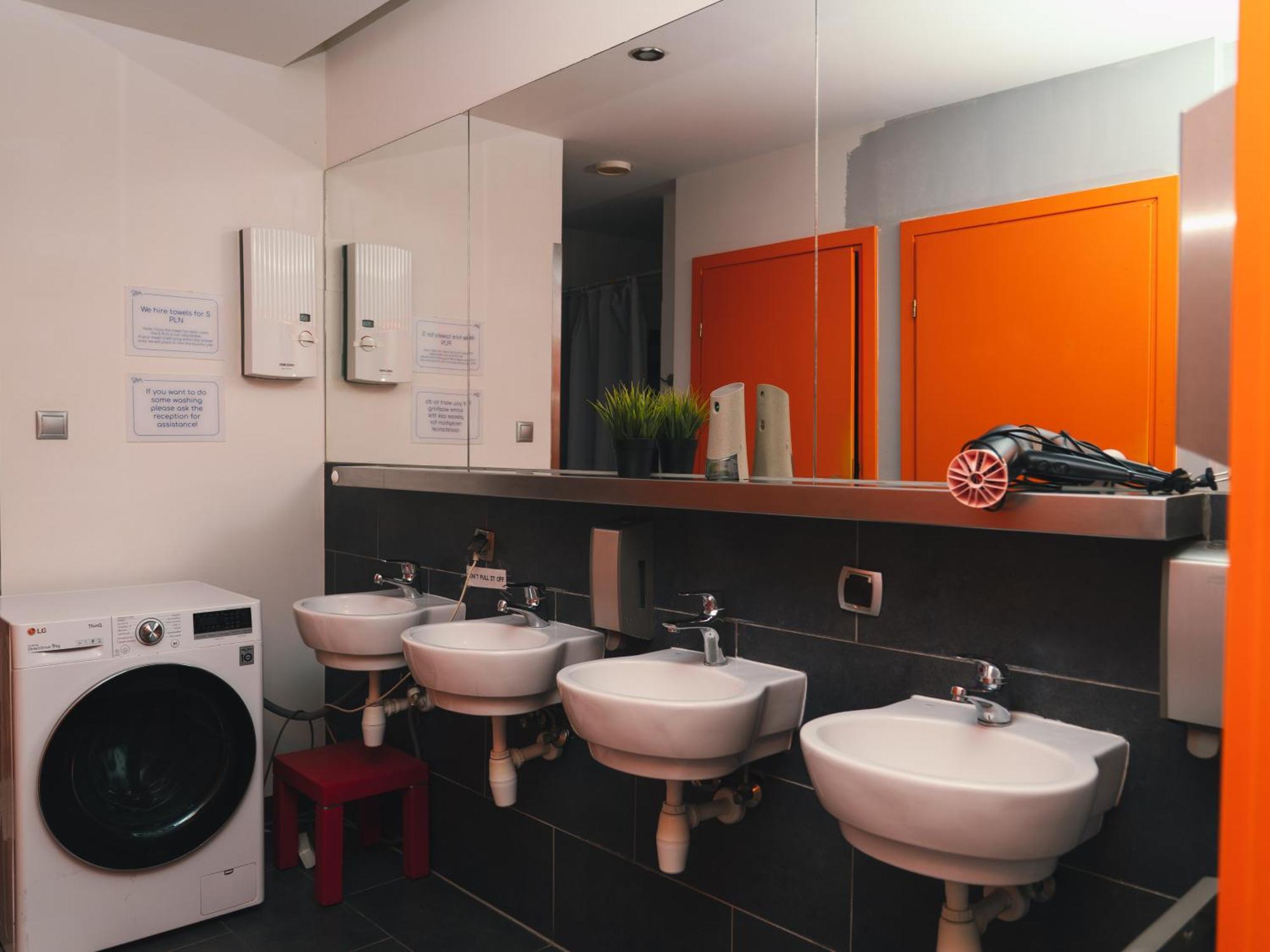 Lazemaze Hostel Krakow Ngoại thất bức ảnh