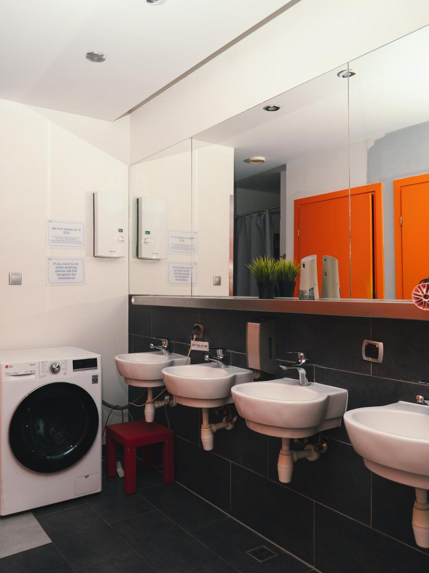 Lazemaze Hostel Krakow Ngoại thất bức ảnh